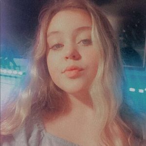 Meet your Posher, Ava claire